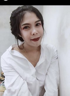 Snowladyboy - Transsexual companion in Phuket Photo 2 of 3