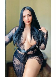 So Vvip Thailand Incall - masseuse in Muscat Photo 1 of 7