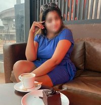 Social Media Influencer Meets Part Time - escort in Colombo
