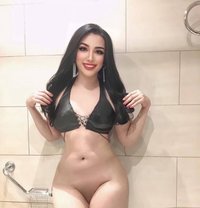 I’m both sweet bottom - Transsexual escort in Abu Dhabi