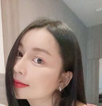 Soda Soda - puta in Phuket Photo 1 of 6