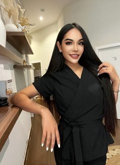 Soda - puta in Dubai Photo 5 of 6