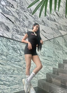 Soda - puta in Dubai Photo 7 of 8