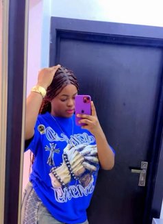 Soffy - escort in Muscat Photo 1 of 3