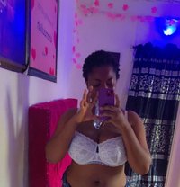 Soffy - escort in Dakar
