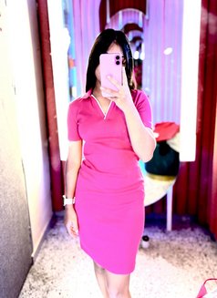 Jenny - escort in New Delhi Photo 3 of 5