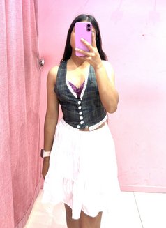 Jenny - escort in New Delhi Photo 4 of 5