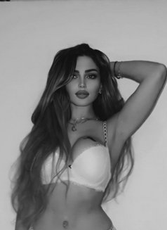 Sofi_999 in Bahrain - puta in Al Manama Photo 10 of 14