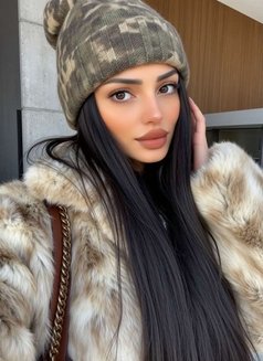 Sofi_999 in Bahrain - puta in Al Manama Photo 12 of 14