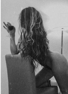 Sofi - escort in Dubai Photo 3 of 5