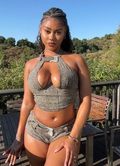 SOFI, BIG BOOBS CURVY QUEEN - escort in Ahmedabad Photo 2 of 4