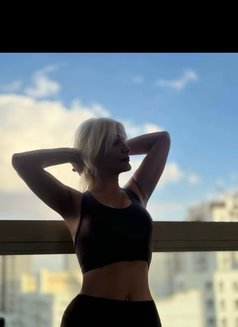 Sofi - escort in Erbil Photo 2 of 2