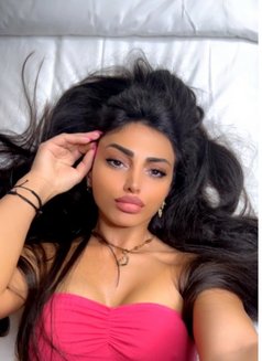 Sofi Party Girl - puta in Riyadh Photo 1 of 1