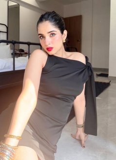 Esha Indian - escort in Dubai Photo 3 of 5