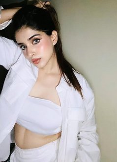 Esha Indian - escort in Dubai Photo 5 of 5
