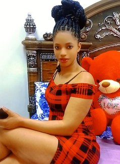 Sofi - escort in Riyadh Photo 3 of 5