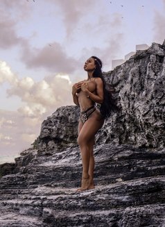 Sofía sexy - escort in Dubai Photo 19 of 28