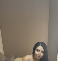 Sofía - escort in Singapore