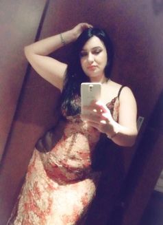 Sofia Curvy Courtesan - escort in Dubai Photo 3 of 9