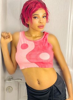 Sofia - escort in Muscat Photo 1 of 3