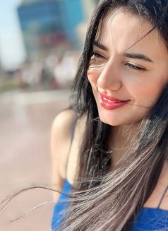 Sofia - puta in İstanbul Photo 3 of 8