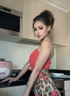 Sofia - masseuse in Khobar Photo 2 of 7