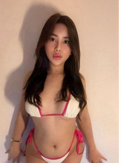 Sofía - escort in Bangkok Photo 3 of 5