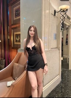 Samantha Alba - escort in Dubai Photo 1 of 4