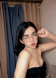 Sofia - Transsexual escort in Manila Photo 6 of 8