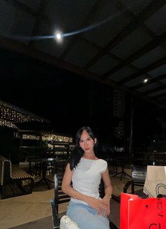Sofia - Acompañantes transexual in Manila Photo 3 of 7