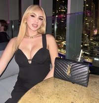 SOFİA FOX BIG DICK and CUM - Transsexual escort in Dubai