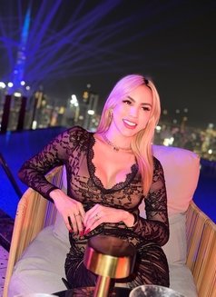 SOFİA FOX BIG DICK and CUM - Transsexual escort in Dubai Photo 11 of 27