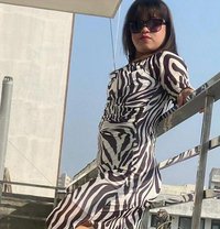 Premium Russian escort service - puta in Gurgaon