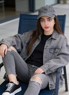 Sofia Hot Student Escort - puta in Dubai Photo 6 of 9