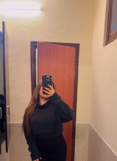 Sofia - escort in New Delhi Photo 3 of 3