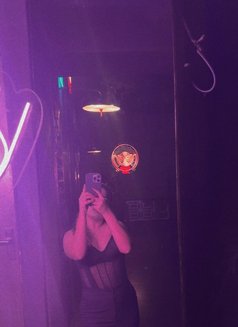 Sofia - escort in New Delhi Photo 4 of 4