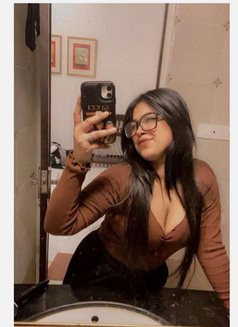 Sofia - escort in Pune Photo 1 of 12