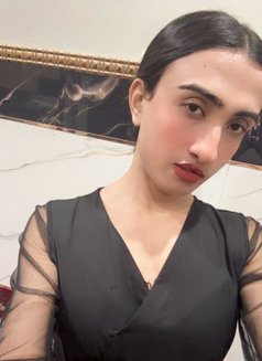 Sofia - Transsexual escort in New Delhi Photo 4 of 7