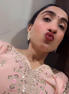 Sofia - Transsexual escort in New Delhi Photo 7 of 7