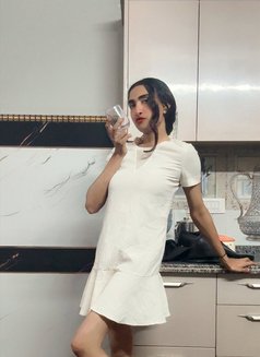 Sofia - Transsexual escort in New Delhi Photo 6 of 8