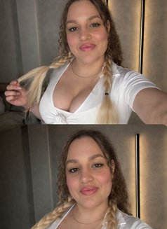 Sofia - escort in Muscat Photo 3 of 3