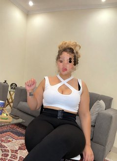Sofia - escort in Jeddah Photo 2 of 5