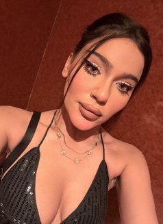 Sofia - escort in Muscat Photo 4 of 4