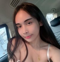 Sofia Kylie L.(StudentpinkishHornyPussy) - escort in Makati City