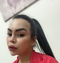 Alicia Vers Phil - Male escort in Dubai