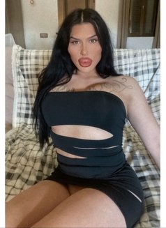 Sofia Lips - Transsexual escort in Manchester Photo 6 of 10