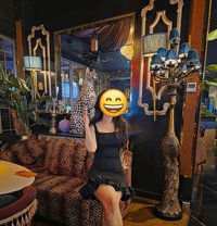 Sofia - escort in Karāchi