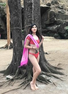 Sofia Reyes - Transsexual escort in Makati City Photo 3 of 5