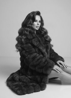 Sofia - puta in Dubai Photo 6 of 9