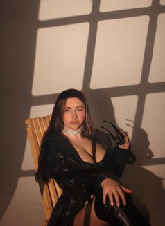 Sofia - escort in Kolkata Photo 1 of 5